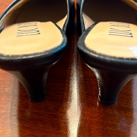 Never Worn LUC BERJEN Black Mules- Made in Italy. - Picture 4 of 7